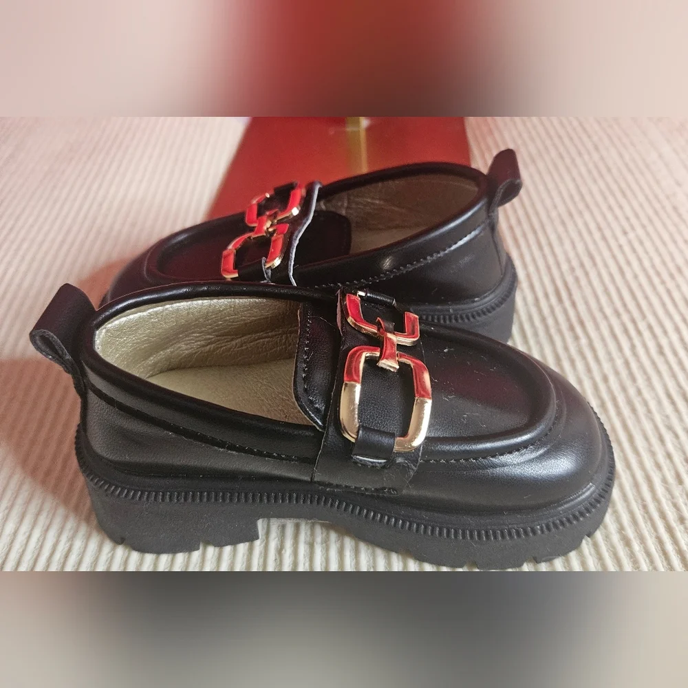 Elegant Black Baby Toddler Loafers with Gold Accent Size 21 US 5.5